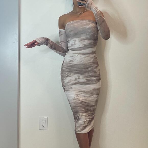 Cream Multicolor Off Shoulder Bodycon Dress - Picture 1 of 4